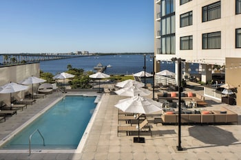 luminary hotel and co autograph collection