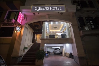 queens hotel