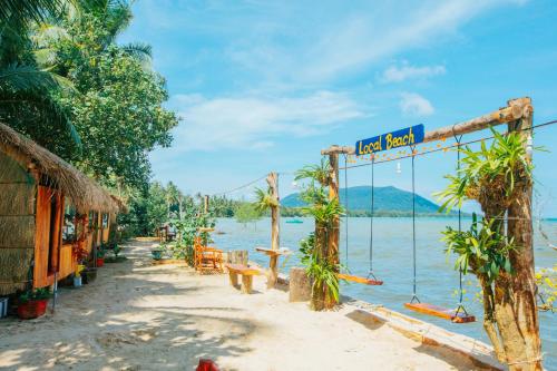 local beach phu quoc