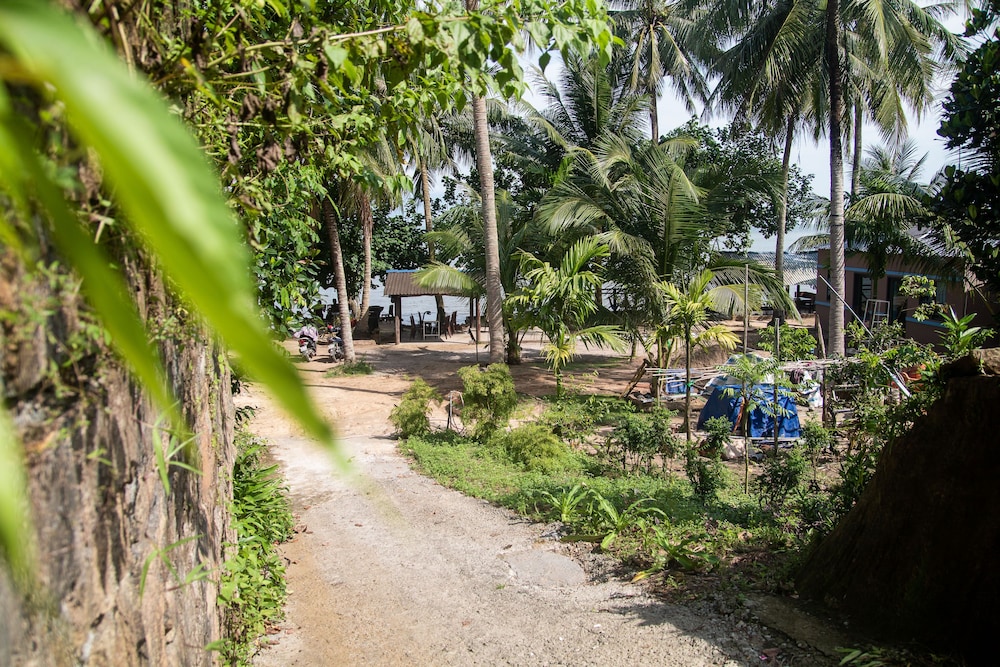local beach phu quoc