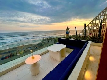 Sau Bali Room & Restaurant,Jalan Pantai Pererenan Canggu 80351,3 star