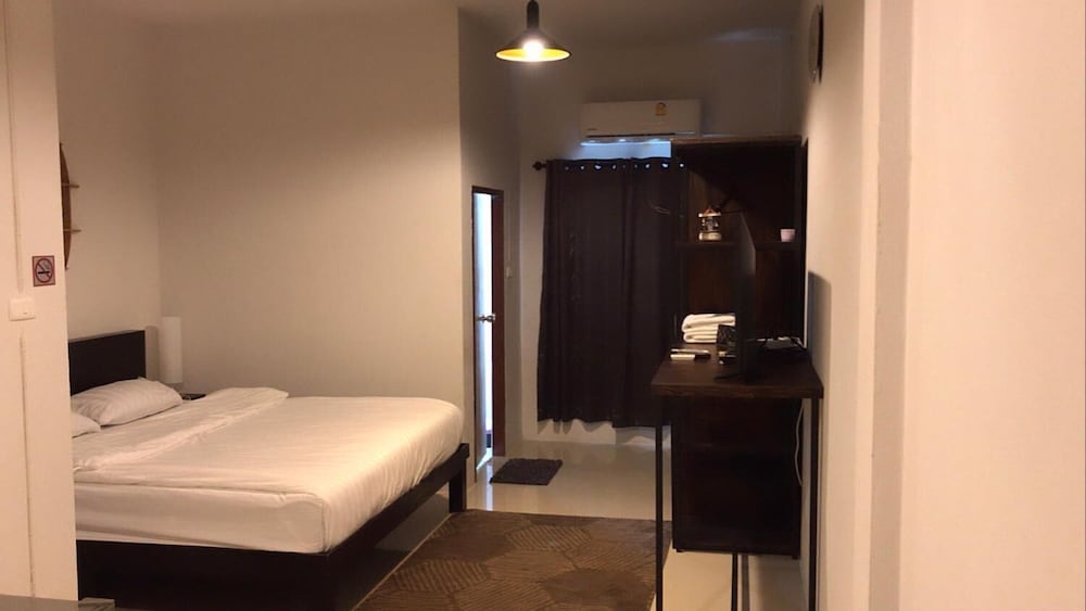 jaidee cafe and hostel chiangrai
