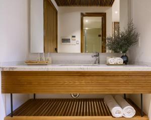 daisy boutique hotel and apartment