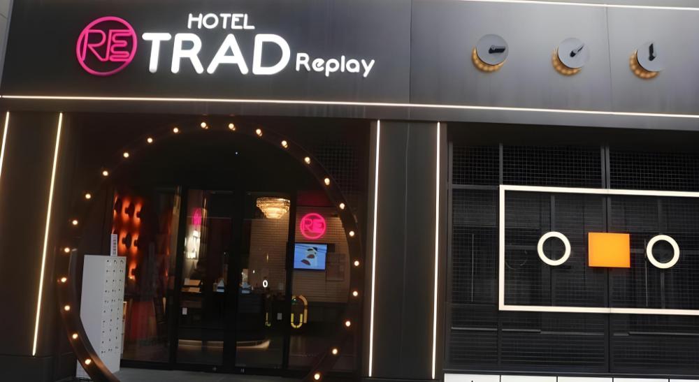 hotel trad replay