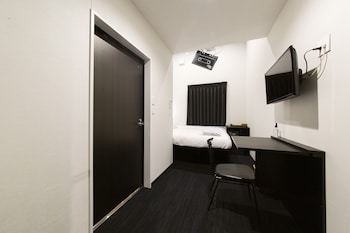 hotel trad replay