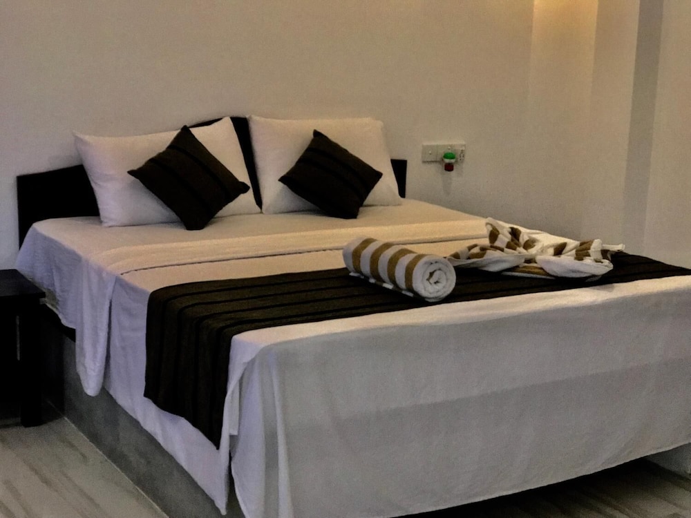 ashansa lagoon resort