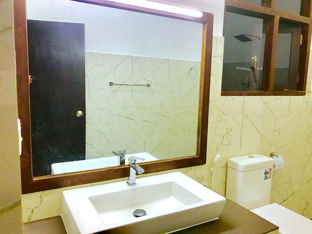 ashansa lagoon resort