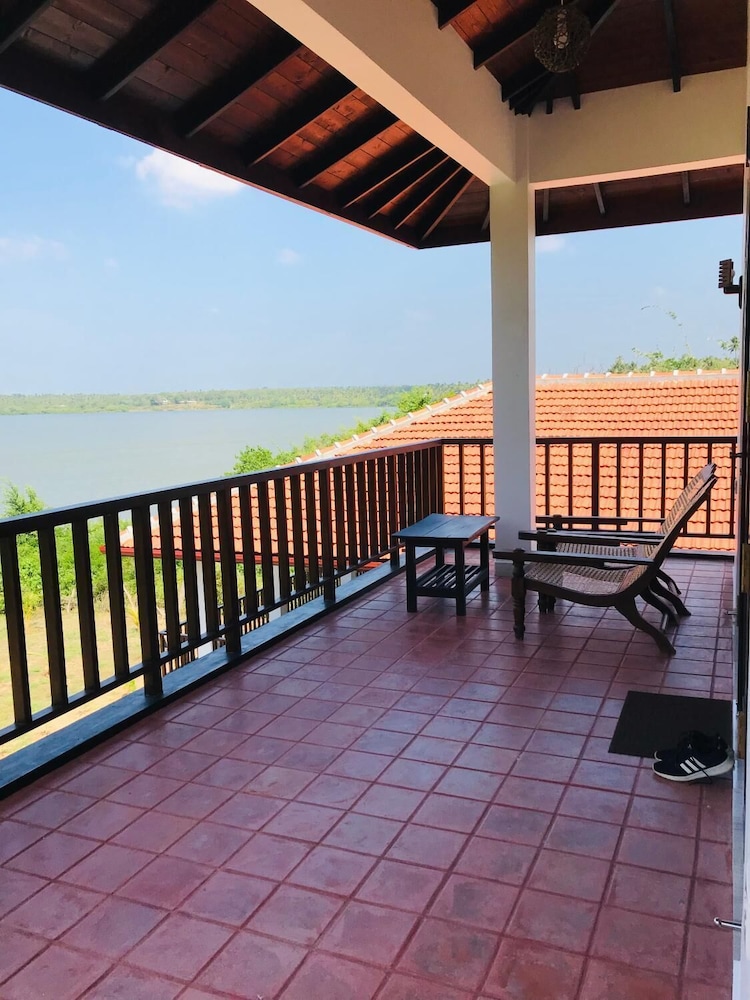 ashansa lagoon resort