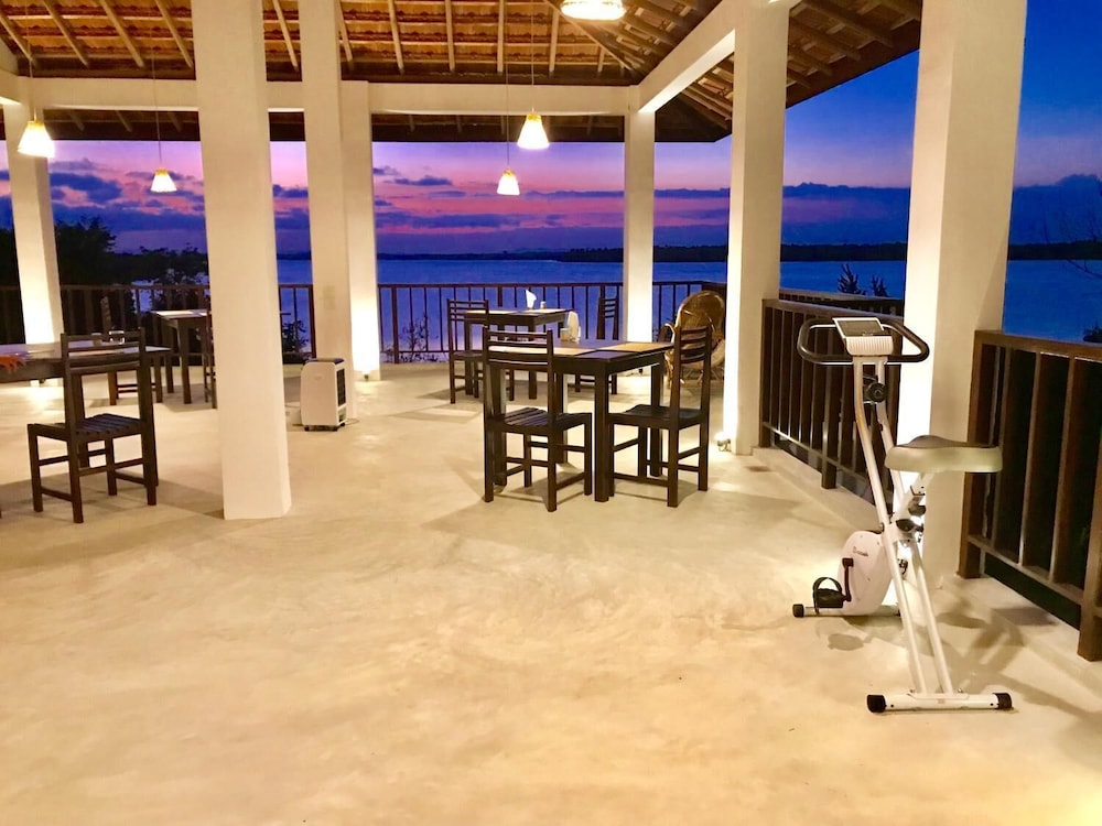 ashansa lagoon resort