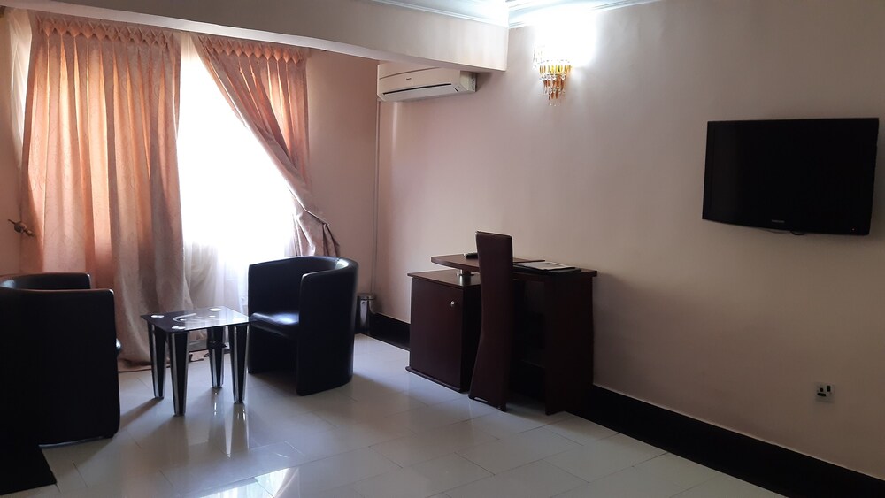 top notch suites and apartments