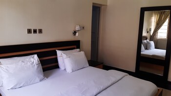 top notch suites and apartments