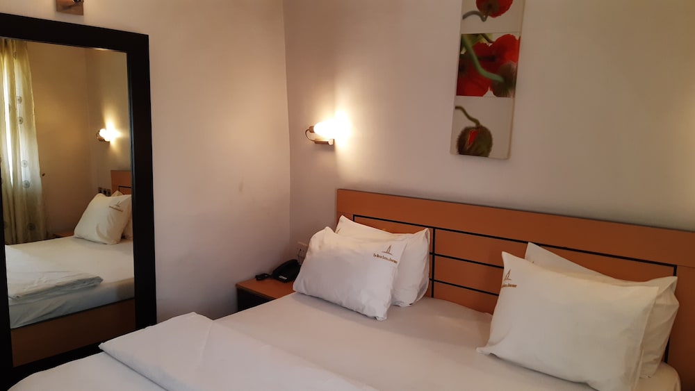 top notch suites and apartments