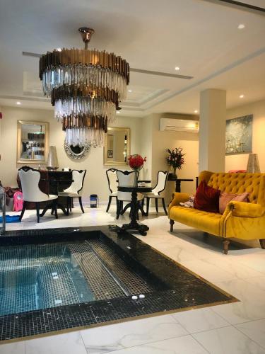 nanta glam cm hotel and residences