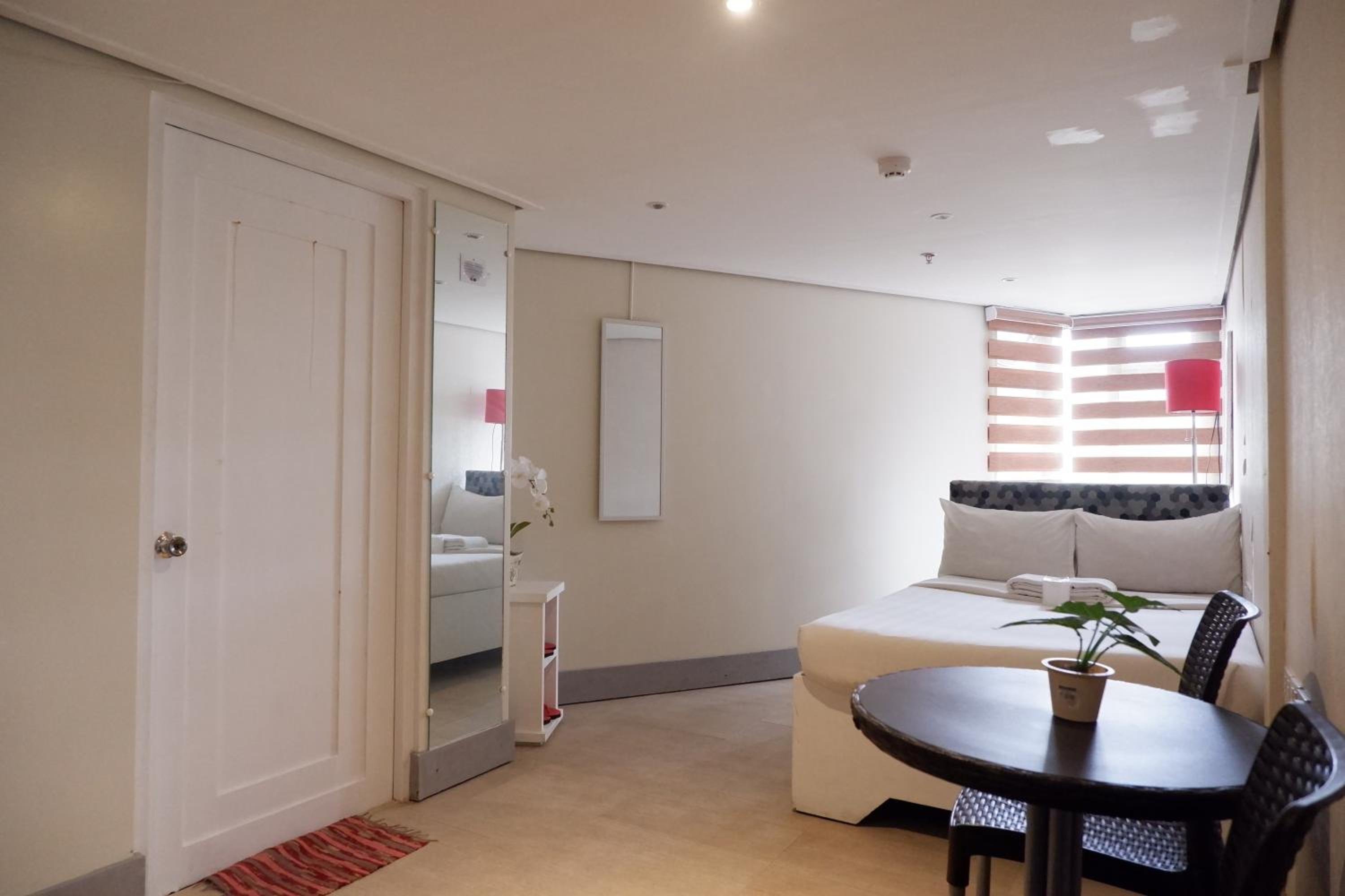 sunset view ridge residences