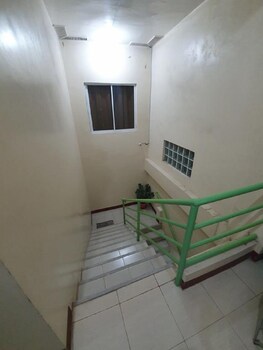 grants building travellers lodge