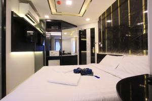 pratunam atrium hotel