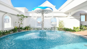 lequ okinawa chatan spa and resort