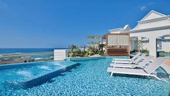 lequ okinawa chatan spa and resort