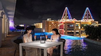 lequ okinawa chatan spa and resort