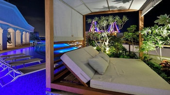 lequ okinawa chatan spa and resort