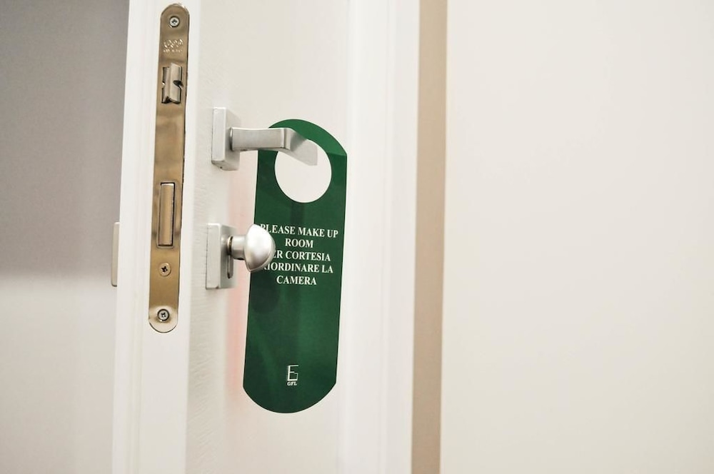 olivia rooms eurialo