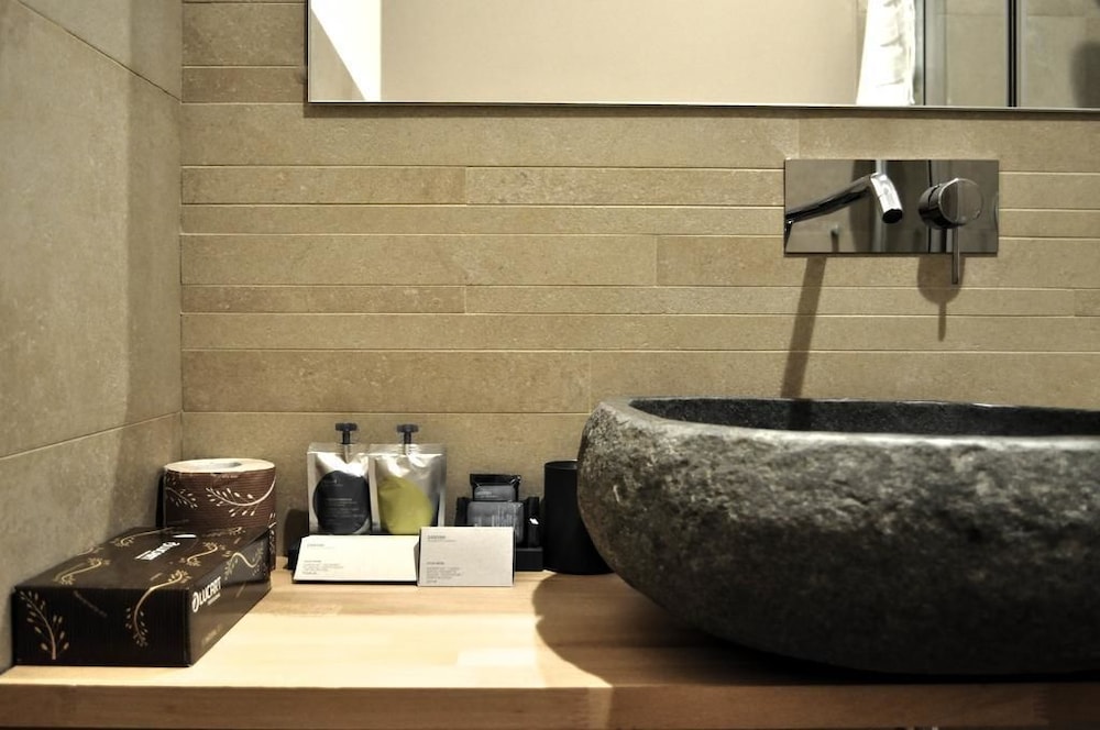 olivia rooms eurialo