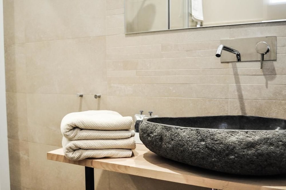 olivia rooms eurialo