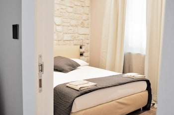 olivia rooms eurialo