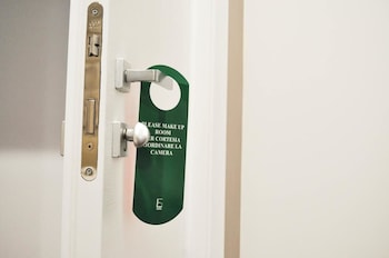 olivia rooms eurialo