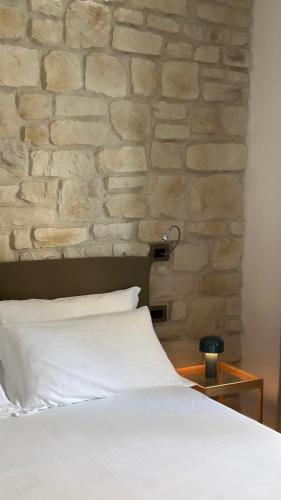 olivia rooms eurialo