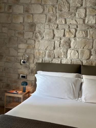 olivia rooms eurialo