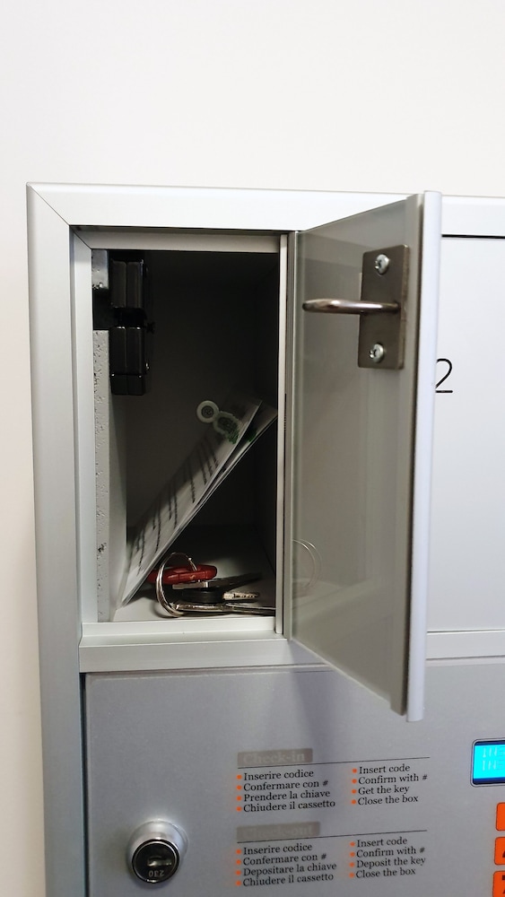 6thland rent rooms la spezia