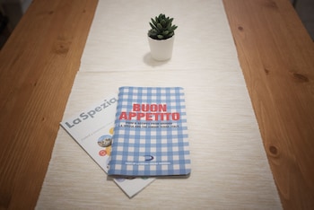 6thland rent rooms la spezia