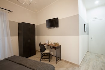 6thland rent rooms la spezia