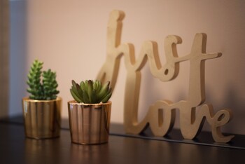 6thland rent rooms la spezia