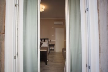 6thland rent rooms la spezia