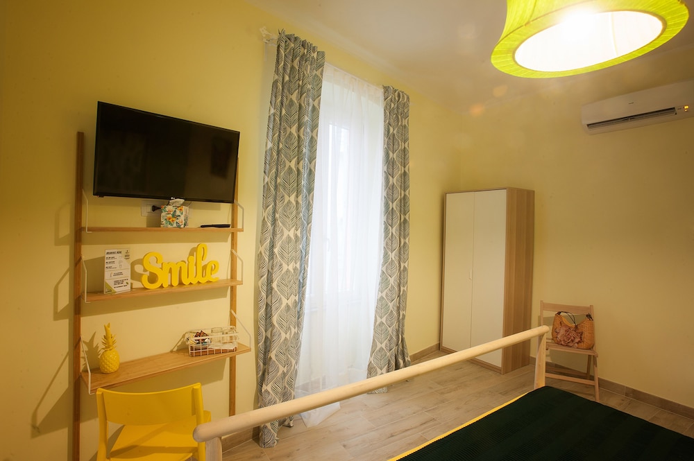 6thland rent rooms la spezia