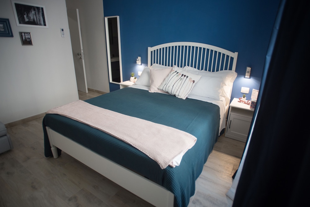 6thland rent rooms la spezia