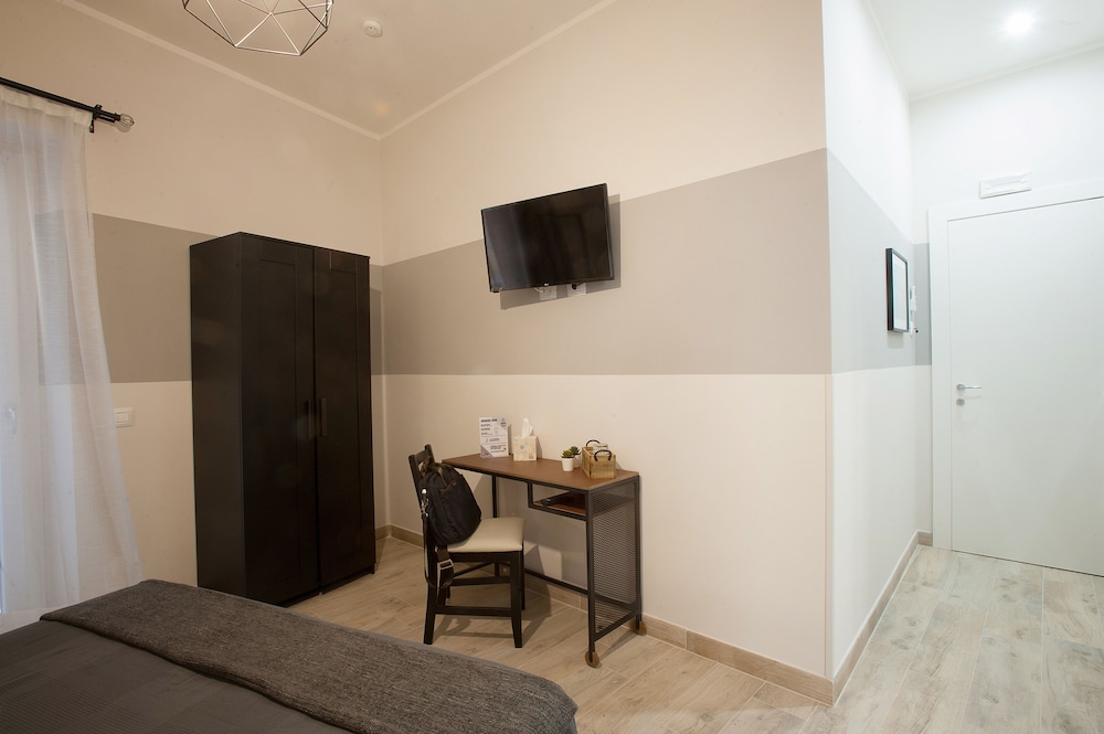 6thland rent rooms la spezia