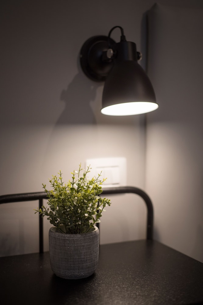 6thland rent rooms la spezia