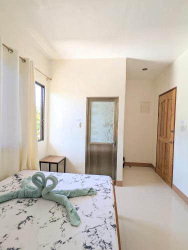 charlina rooms for rent