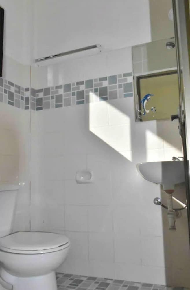 charlina rooms for rent