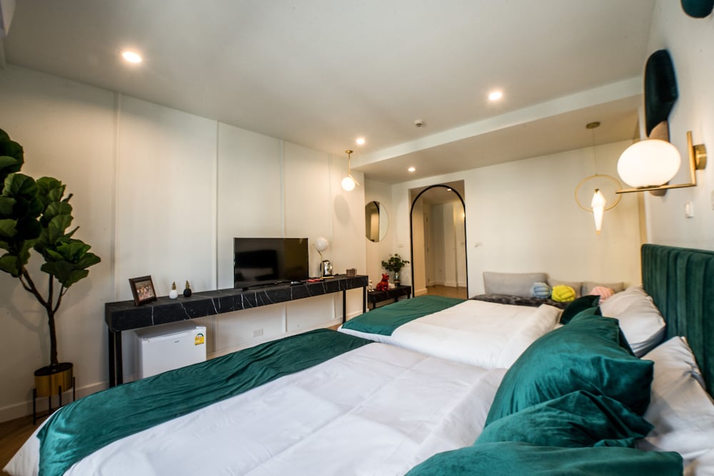 theme boutique hotel