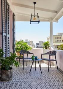 pineapple house boutique hotel