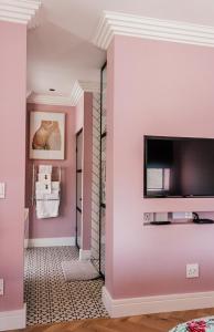 pineapple house boutique hotel