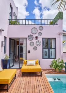 pineapple house boutique hotel