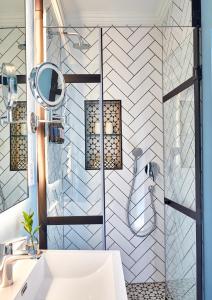 pineapple house boutique hotel