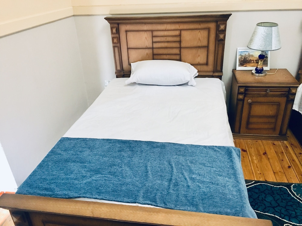 bella casa hostel
