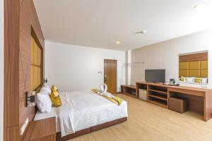 the bell airport phuket hotel