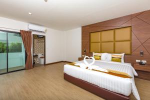 the bell airport phuket hotel